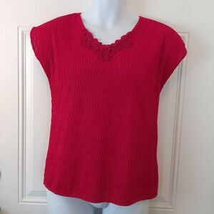 (3/$20) Lisa Josephs red cap sleeve textured blouse with lace